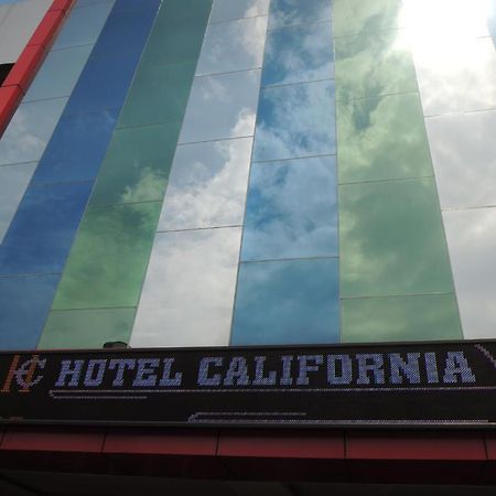 California Hotel Джакарта Екстер'єр фото