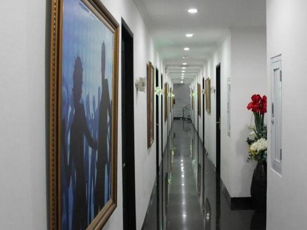 California Hotel Джакарта Екстер'єр фото