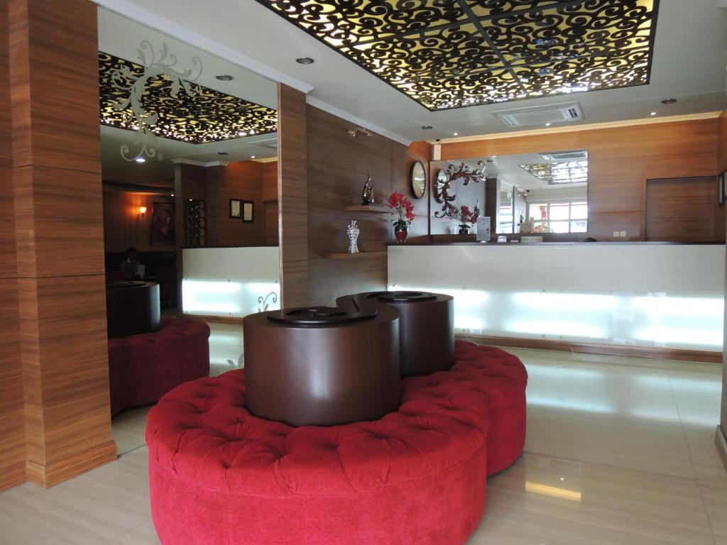California Hotel Джакарта Екстер'єр фото